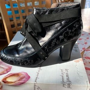 Kenzie ankle boots